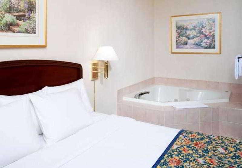 Hotel Courtyard Cleveland Independence Zimmer foto